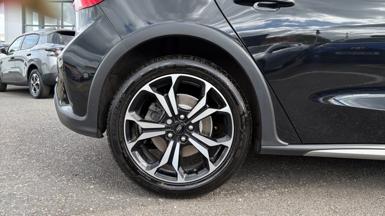 Ford Focus Vignale 1.0 EcoBoost 125 Active X 5dr Petrol Hatchback